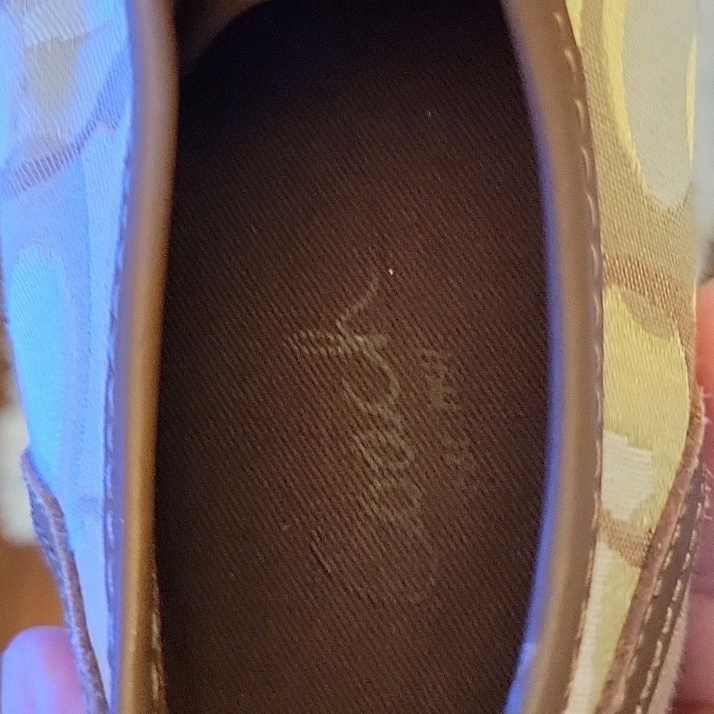 Coach brown taupe cream white logo sneakers lace up leather trim size 6 B EUC… - Picture 7 of 9